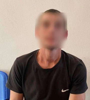 У Дніпрі на вулиці грабіжник зірвав з жінки ланцюжок