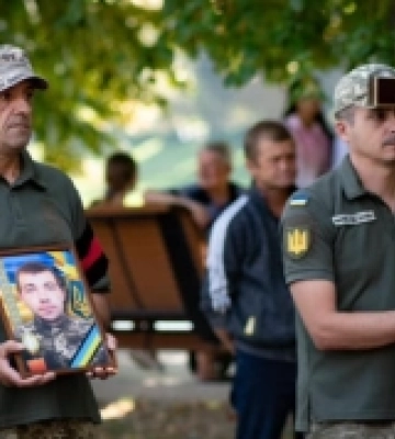 В Ужгороді попрощалися із загиблим на війні сержантом Норбертом Пауликом
