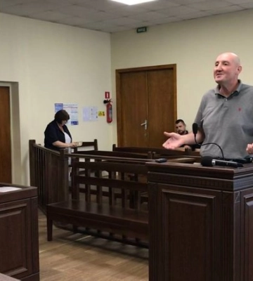 &quot;Кажуть, що я пив за Путіна. А хіба була глорифікація?&quot; Триває суд над ексдепутатом від ОПЗЖ в Черкасах