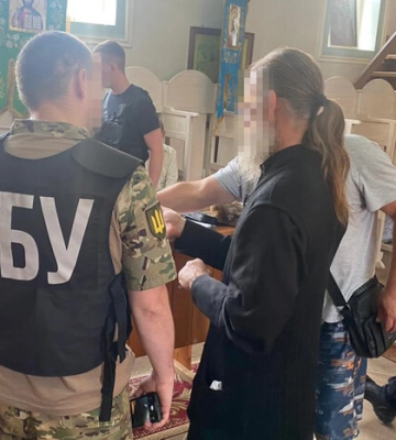 СБУ викрила попа-комуніста Московської церкви, який є кумом дружини Медведчука 