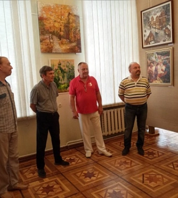 Напередодні Дня міста у художньому музеї відкрилася виставка «Живопис. Вибране» (ФОТО)