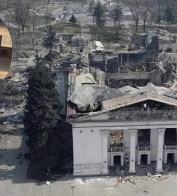 "Співає на кістках": китайська співачка цинічно виступила в зруйнованому драмтеатрі в Маріуполі