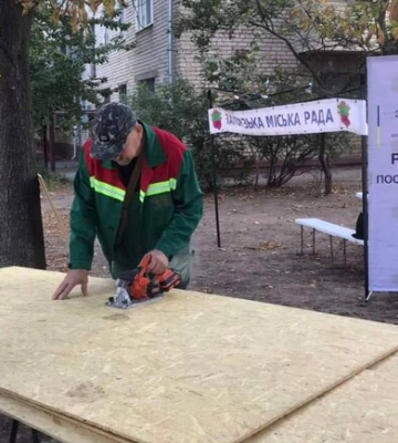 В результате утренней атаки в Запорожье пострадали 30 многоэтажных домов