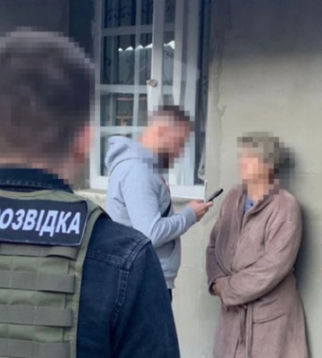 СБУ по «гарячих слідах» затримала росіянку, яка коригувала ворожі удари по Сумах
