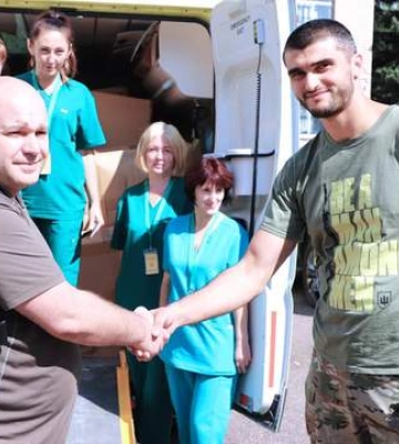 Медики з Торецька отримали машину швидкої допомоги від Фонду Едуарда Мкртчана