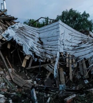 Як подружжя із вщент зруйнованої Кам&#039;янки намагається повернути життя і світло в свій дім – репортаж
