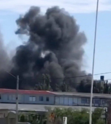 В окупованому Бердянську спалахнув цех, куди росіяни звозили військову техніку