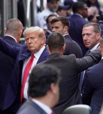 Трамп зібрав рекордну суму пожертв на вибори за допомогою тюремного знімку
