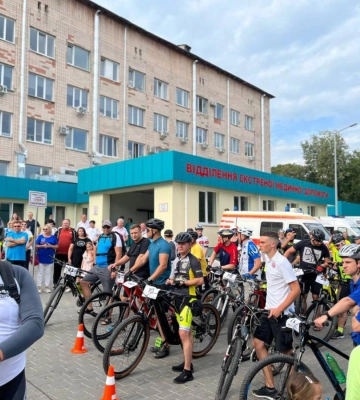 Поліцейські Рівненщини долучилися до благодійного велозабігу