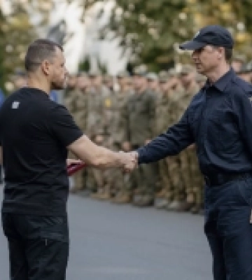 Міністр внутрішніх справ відзначив рівненського вибухотехніка