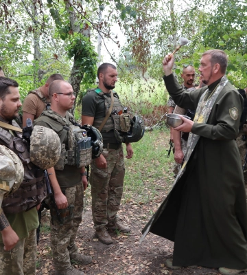 Комбриг волинської ТрО вручив бійцям і бійчиням нагороди 