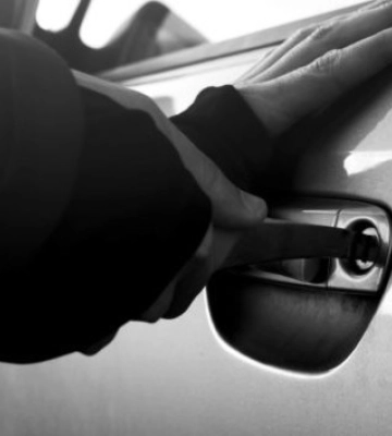 Серійного викрадача автомобілів засуджено до 8 років позбавлення волі