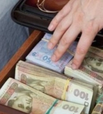 Впустили в квартиру як орендаря, а чоловік вкрав у господарів 400 тис грн і втік: пограбування пенсіонерів у Львові