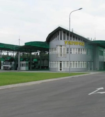 Цьогорічний транспортний потік через кордон в зоні діяльності Закарпатської митниці збільшився