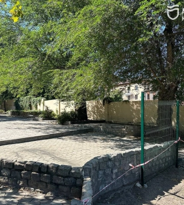 Замість незаконного ресторану – вільна територія з видом на Дніпро: у парку Шевченка облаштовують новий простір для містян
