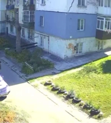 В Каменском посреди улицы застрелили человека: видео момента