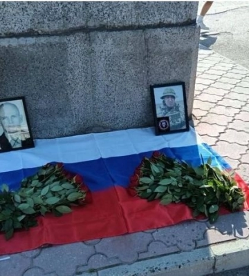 Не герои: в Крыму разгромили мемориал главарям "Вагнера" Пригожину и Уткину