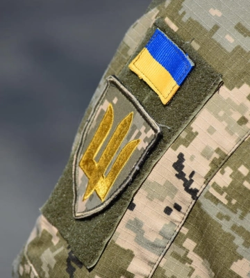 «Х***во ти воював»: у Львові чоловік образив військового. Відео