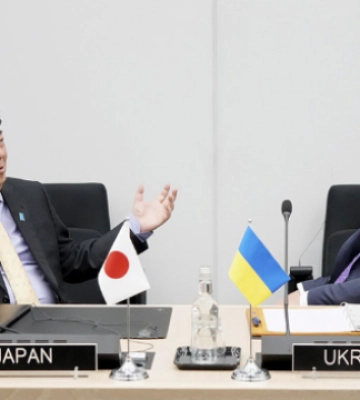 Міністр закордонних справ Японії здійснює неоголошений візит в Україну