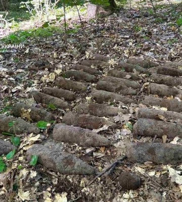 У лісі на Львівщині натрапили на склад застарілих боєприпасів
