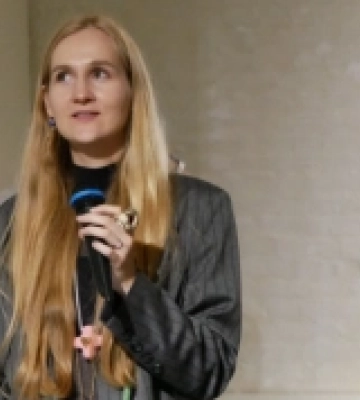 Екскурсія Франсуази Оз проєктом «Металеві сльози» у Луцьку. ВІДЕО