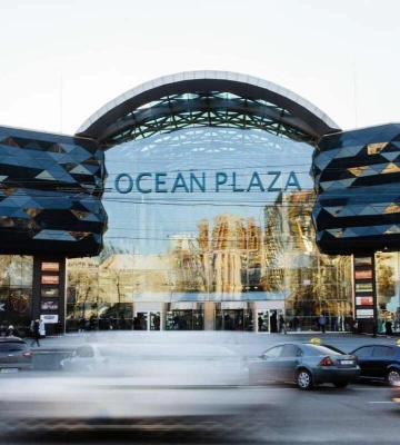 Хмельницкий продал свою долю в ТРЦ Ocean Plaza