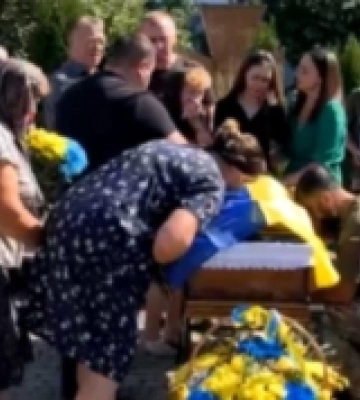 У Рожищі віддали шану загиблому землякові Юрію Франку. ФОТО