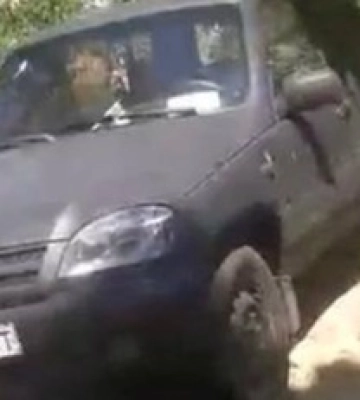 Не довезли до &quot;штаба&quot;: в Новой Каховке уничтожили авто с оккупантами и &quot;бюллетенями&quot;, фото