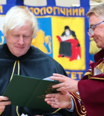 У Франковому виші Борису Джонсону вручили звання Doctor Honoris Causa
