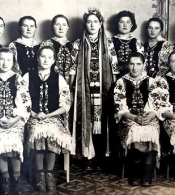 Як на Волині вбирались дружки та наречена у 1960-х роках 