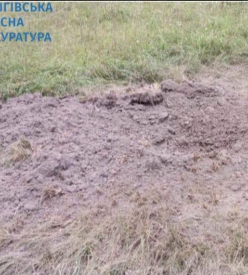 Росіяни вдарили з артилерії по селу на Чернігівщині, є поранений