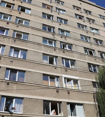 Гуртожитки Львівської політехніки, які зазнали руйнувань від ракетного удару, ремонтують благодійники