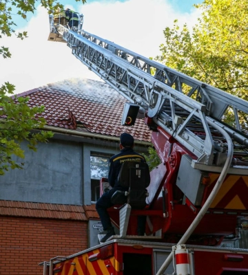 Армія рф атакувала один з житлових кварталів Херсона
