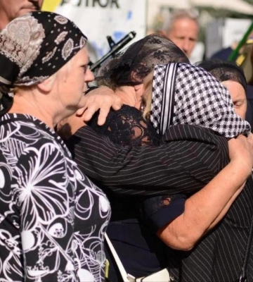 У Рівному на майдані Незалежності попрощались з полеглим воїном