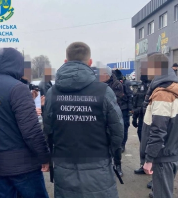 Лікар, безробітний та менеджер з Києва: на Волині судили зловмисників, які за $10 тис. переправляли чоловіків до ЄС