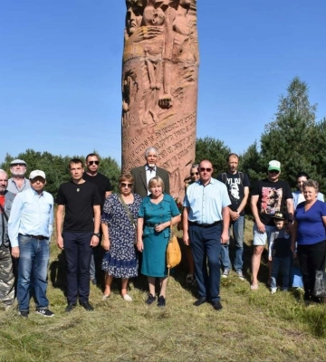Запалені лампадки й камінці: на Волині вшанували пам'ять жертв Голокосту