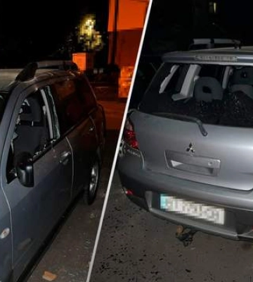 Бив палицею та цеглою: у Вінниці чоловік напідпитку потрощив запарковані автомобілі
