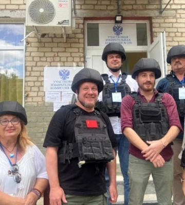 Военкор, “консервы”, адвокат дьявола: что за “наблюдатели” приехали на “выборы” в Мелитополь 