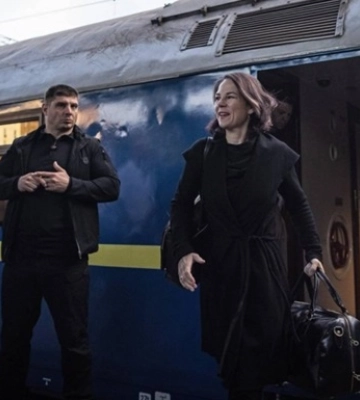 Глава МЗС Німеччини прибула з візитом у Київ