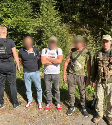 Майже 60 чоловіків намагалися незаконно перетнути кордон на Закарпатті впродовж вихідних (ФОТО)