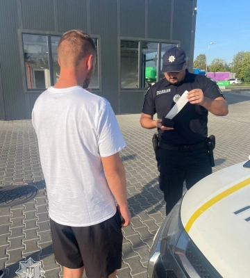 Чоловік, який вихвалявся у соцмережах порушенням ПДР у Львові, зустрівся з поліцією, - ФОТО