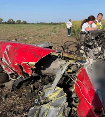 В Венгрии разбился самолет во время демонстрационного полета: есть погибшие и пострадавшие