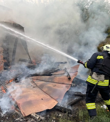 На Глухівщині приборкали пожежу житлового будинку