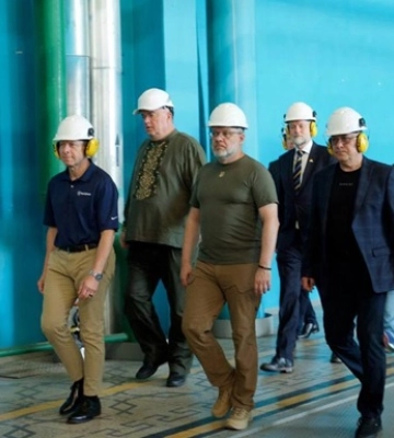 На РАЕС вперше завантажили американське паливо