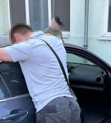 На Одещині СБУ затримала чиновників - сприяли ухилянтам виїжджати за кордон