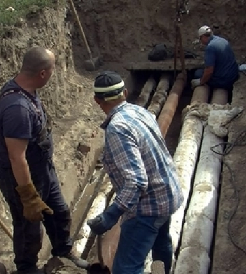 Через витік на тепломережі 20 будинків у Луцьку — без гарячої води