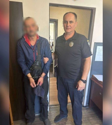 У Дніпрі чоловік ударив ножем у живіт свого знайомого