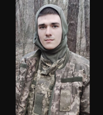 Пішов на фронт у 18 років попри те, що був студентом. Згадаймо музиканта Максима Краснокутського