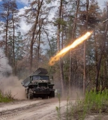 Украинские войска наступают южнее Бахмута и имели успех возле Роботино на юге