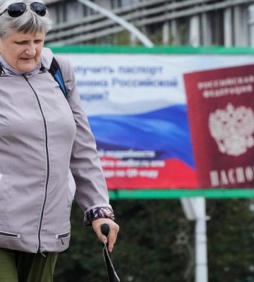 Окупаційна "влада" на Луганщині платитиме за народження дитини лише через 5 років після отримання паспорта РФ, - ОВА